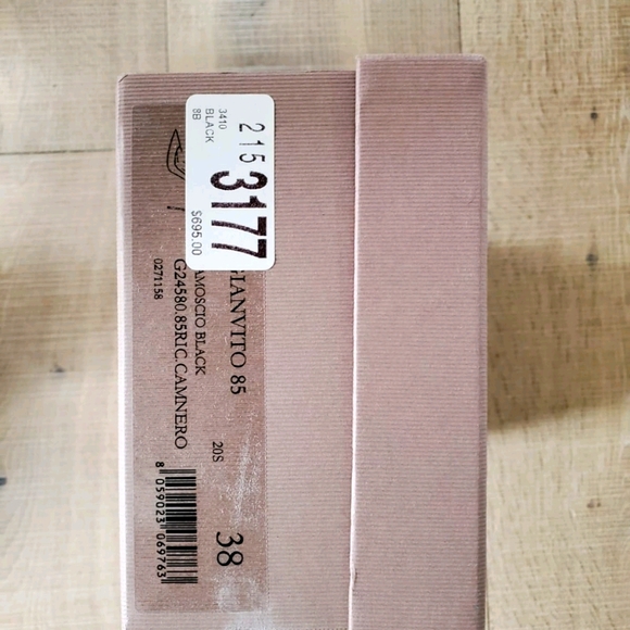 Brand new,Gorgeous, Unworn Blk Shoes - Picture 4 of 4